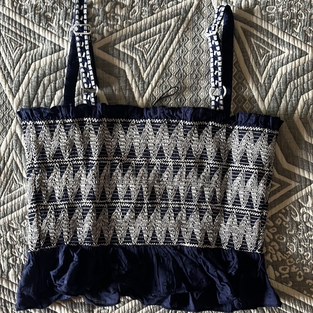 Available - Cute girly crop top - Picture 3 of 3